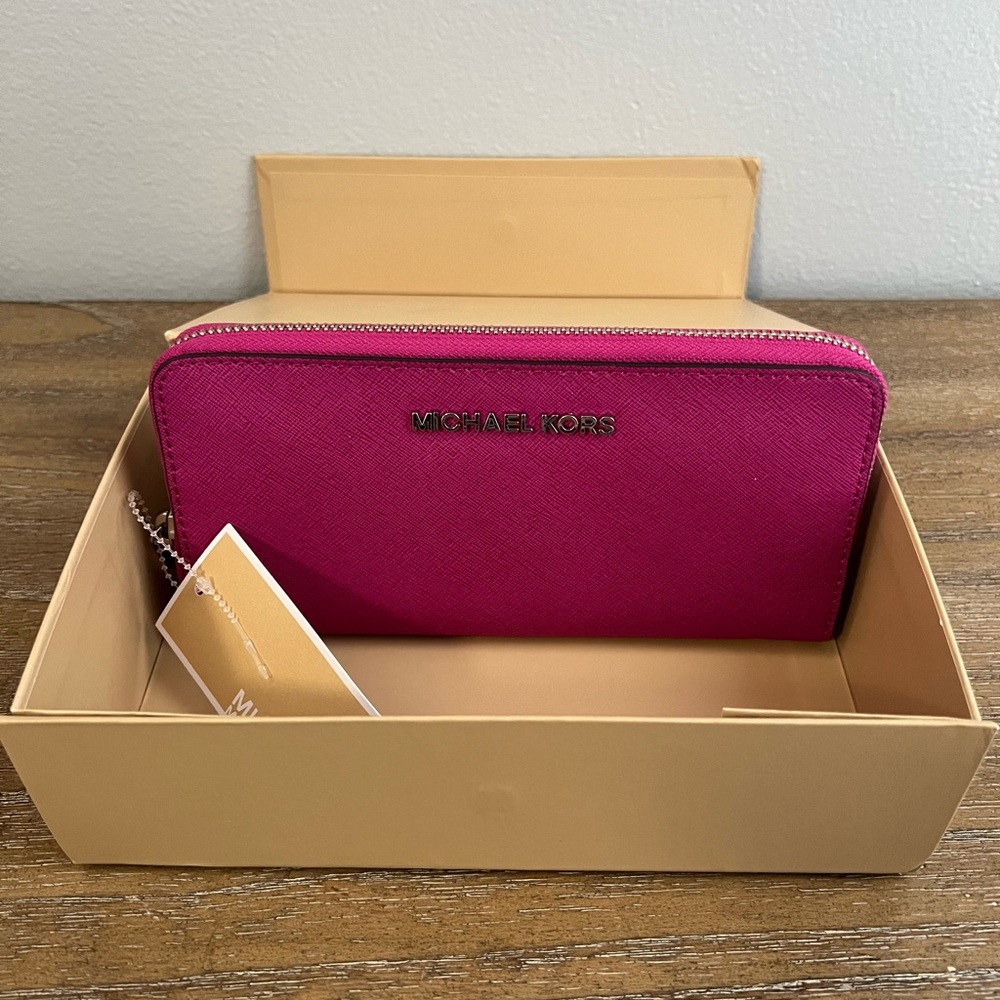Michael Kors Jet Set Wallet